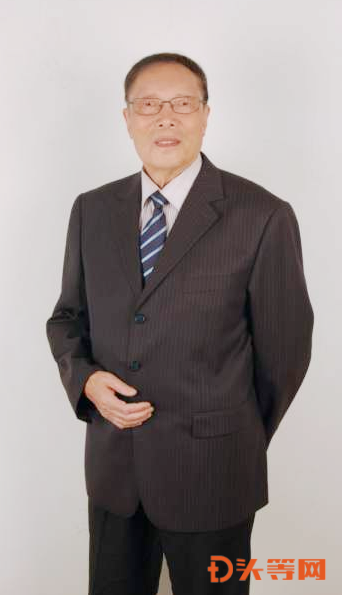 墨韵传情 胡振汉书画艺术风格解析及其对文化艺术培训的启示